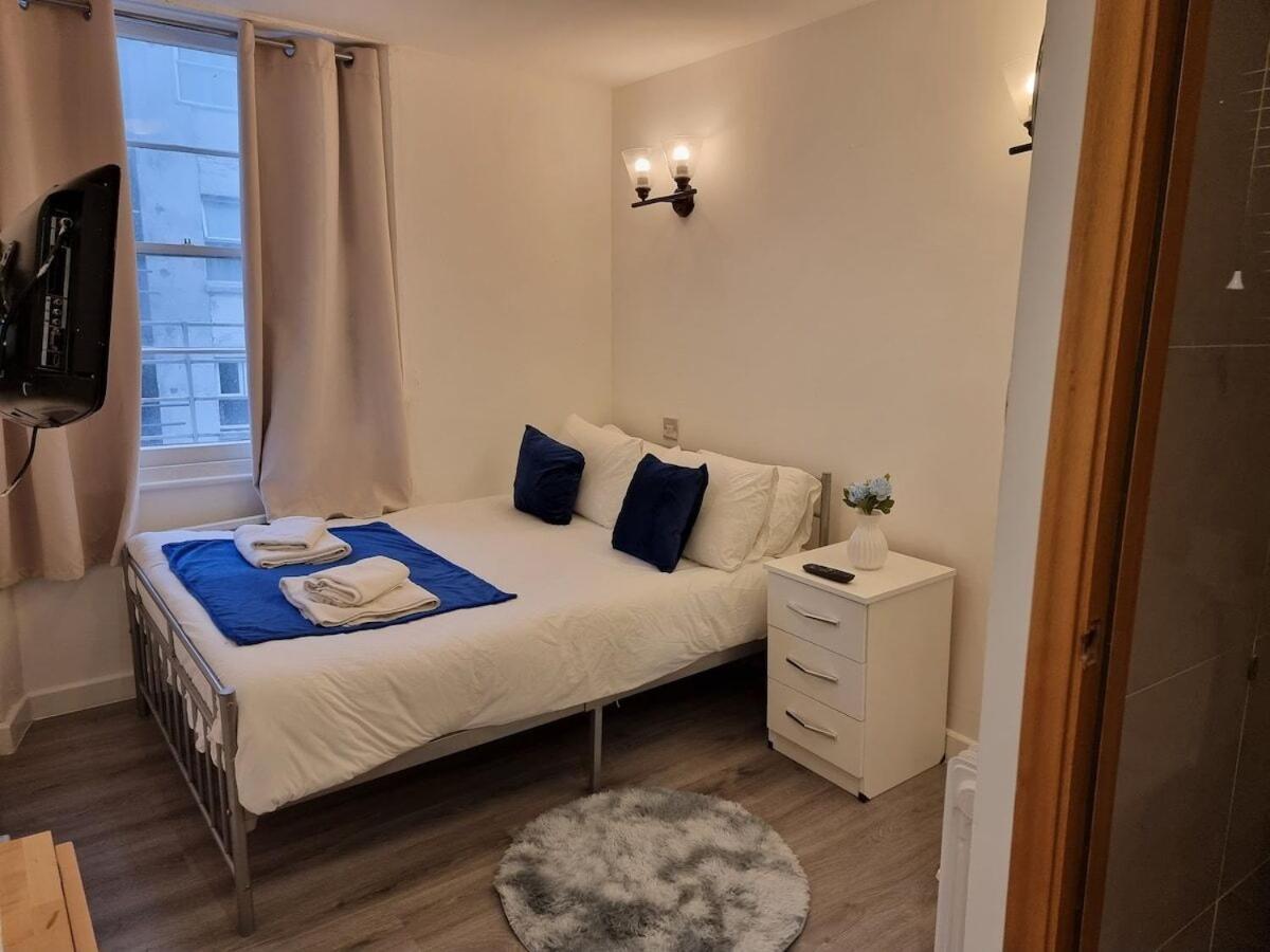 F302-3rd Floor For 2 Near Hyde Park Лондон