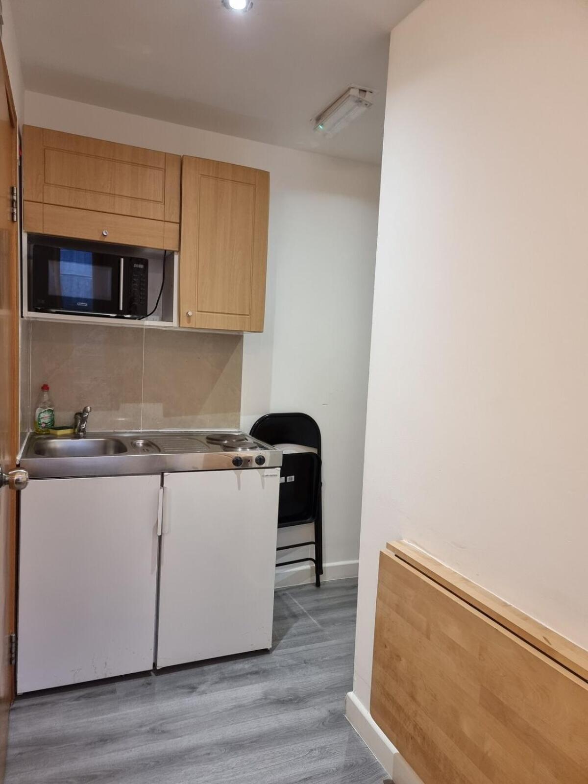 Апартаменты F302-3rd Floor For 2 Near Hyde Park