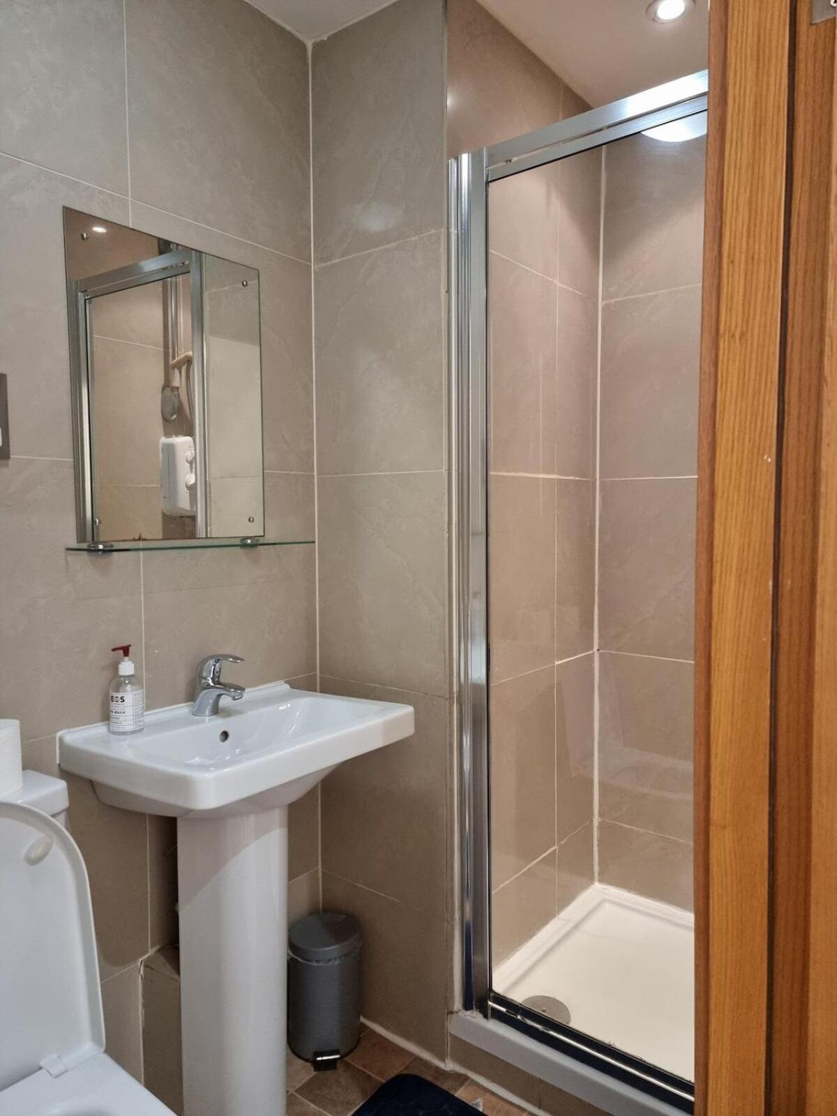 Апартаменты F302-3rd Floor For 2 Near Hyde Park Лондон